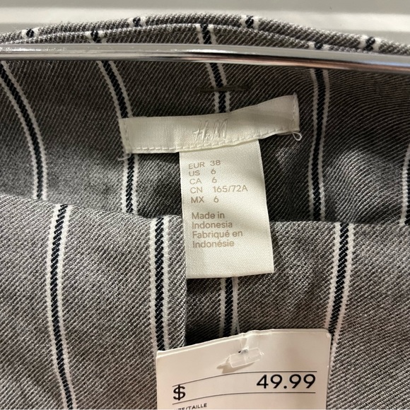 BNWT H&M wide leg grey pants - Picture 3 of 3